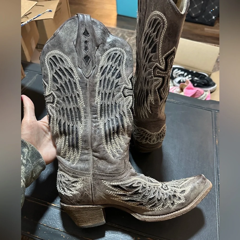 Corral Western Cowboy Boots with Wing Embroidery - Picture 5 of 8